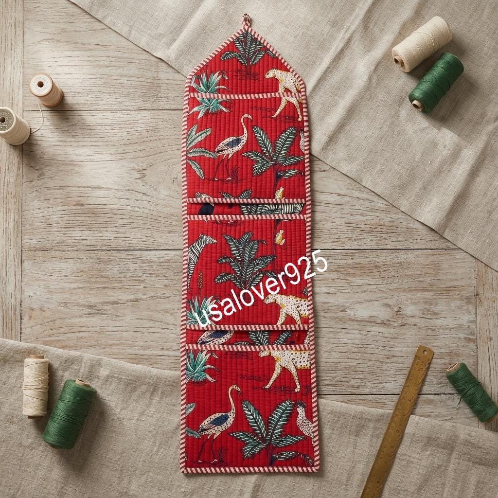 Handmade Quilted Cotton Wall Organizer, Red Jungle Pocket Holder, Hanging Storage, Home Decor